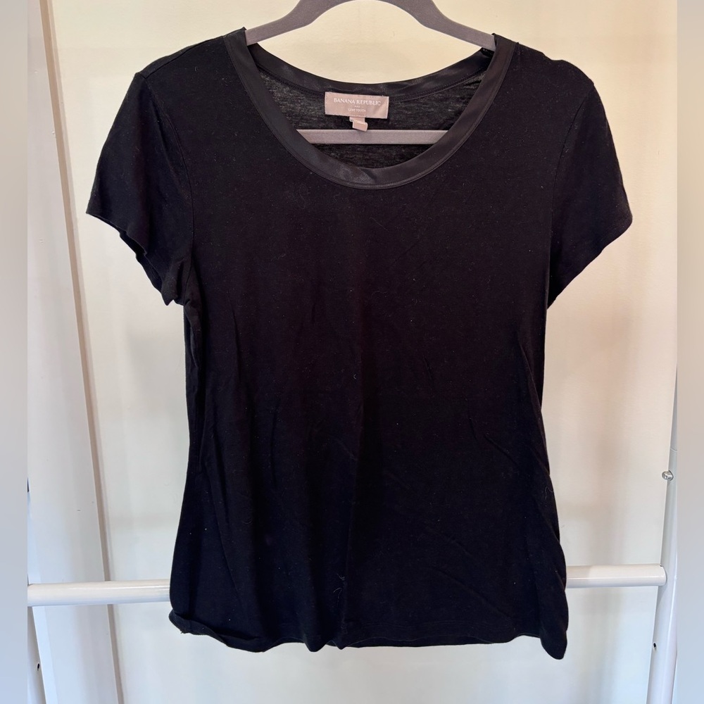 Banana Republic Black Short Sleeve Tee